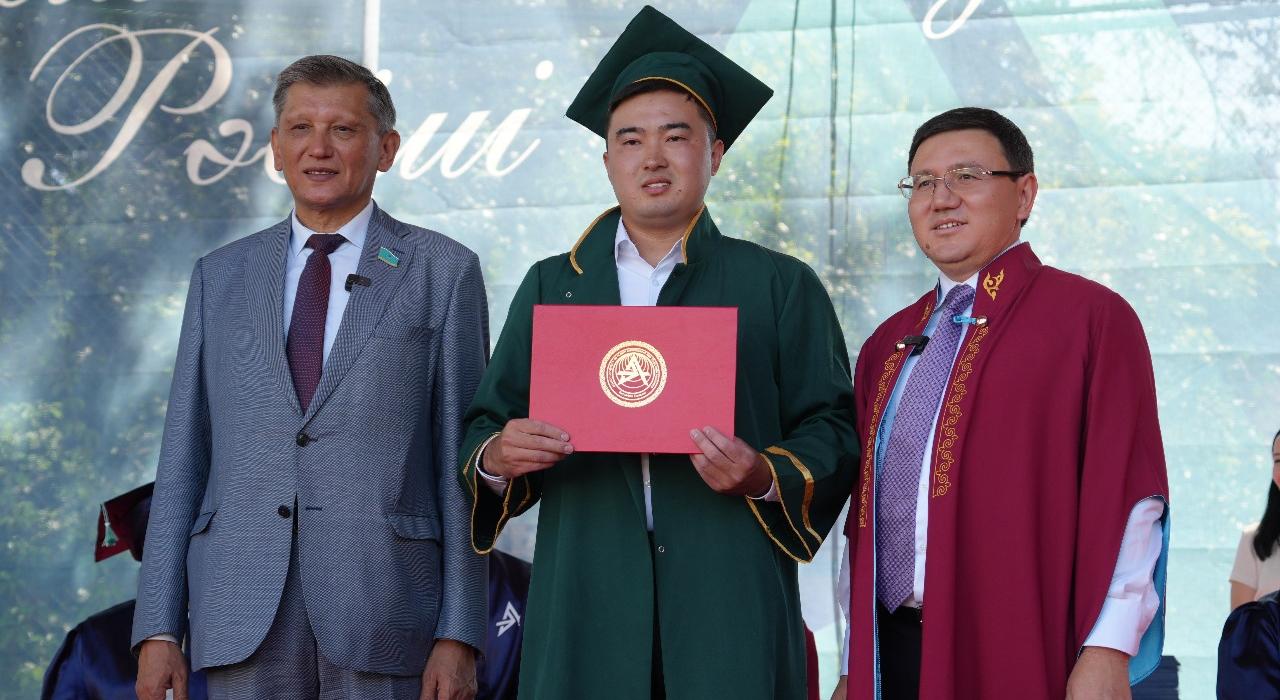 Graduation-2025: более 1400 выпускников Energo University получили дипломы - 7